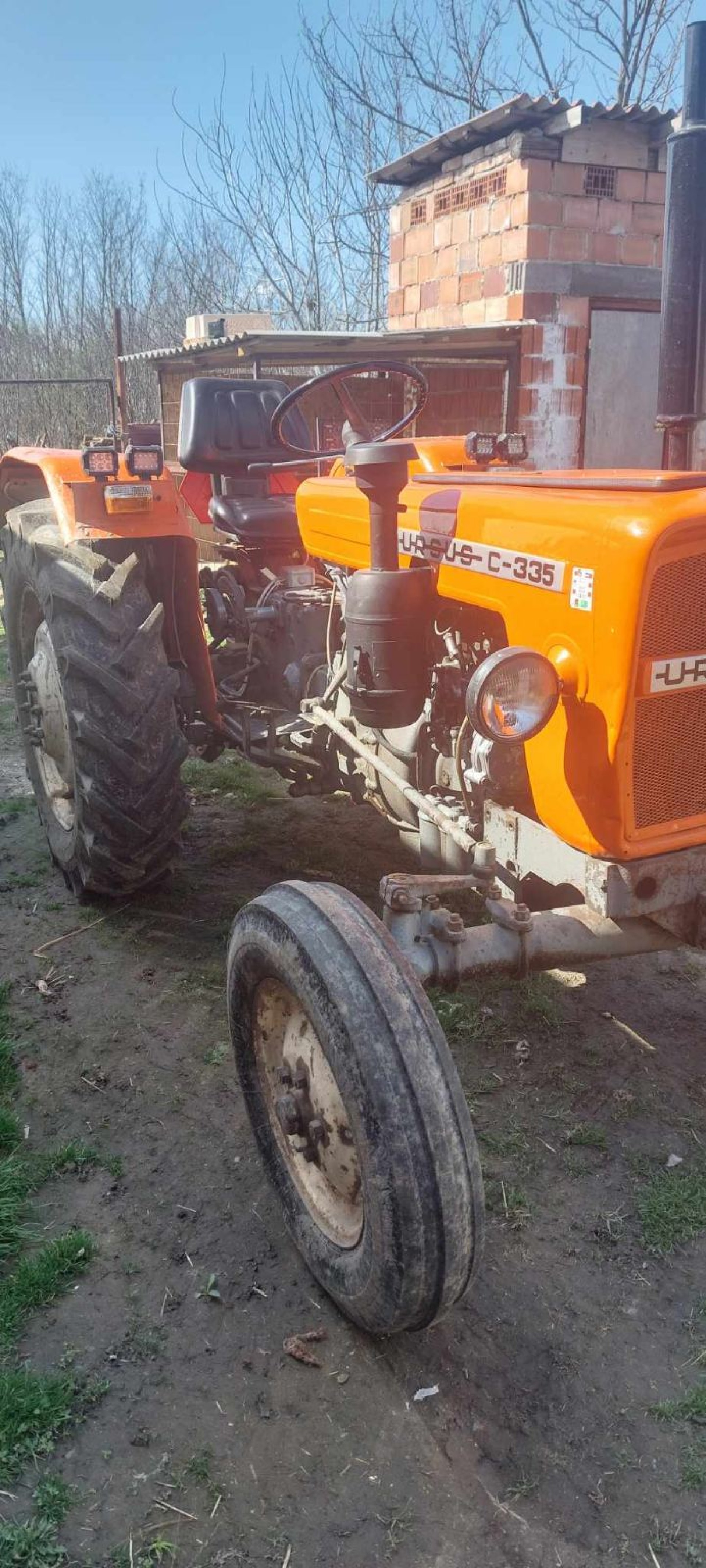 Ursus 335