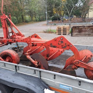Trobrazni plug Kverneland 14"