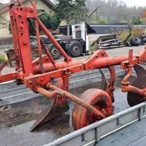 Trobrazni plug Kverneland 14"