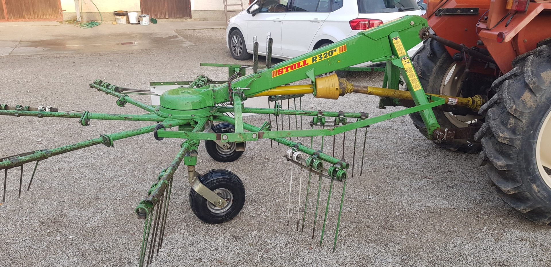 Sakupljač sijena STOLL R 320