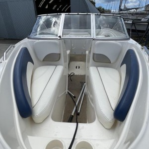 2001 Rinker 180 Bowrider Sports Boat