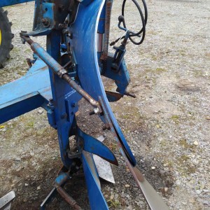 Trobrazni plug okretač Rabewerk 12-16"
