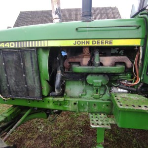 JOHN DEERE 4440