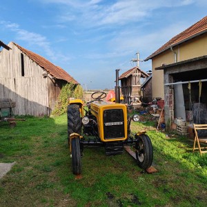 Prodajem Ursus 355