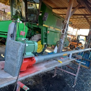 Pužni transporter ( šneka )