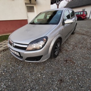 Prodajem Opel Astra 1.7CDTI 2006.god.reg11.2025.g.