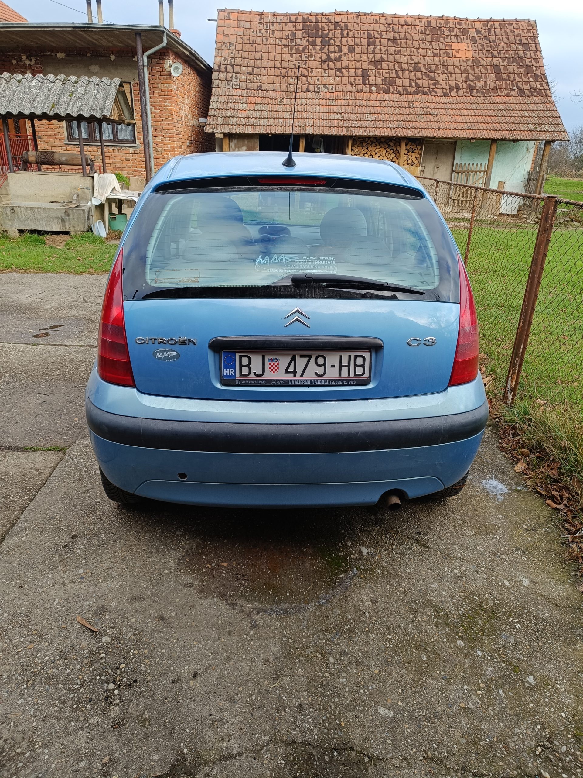 Prodajem Citroen C3 2003. godina