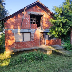 Kuća i okućnica (prodaja)