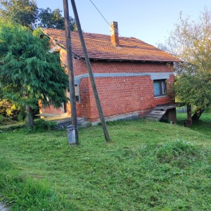 Kuća i okućnica (prodaja)