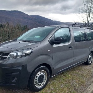 Prodajem OPEL VIVARO 1.5 D COMBI