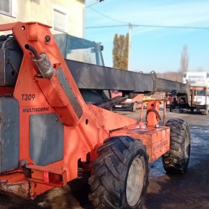 Teleskopski utovarivač
