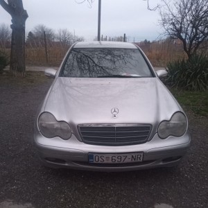 Prodajem Mercedes Benz c200 classic