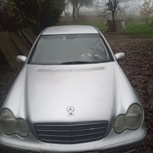 Prodajem Mercedes Benz c200 classic