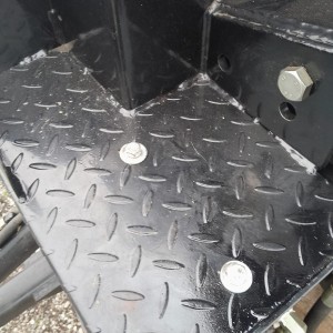 TRAKTORSKI BAGER BH 7600