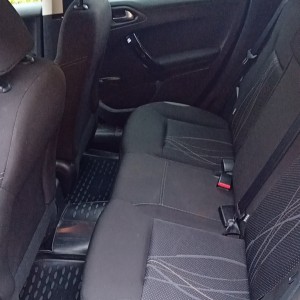 Prodajem peugeot208