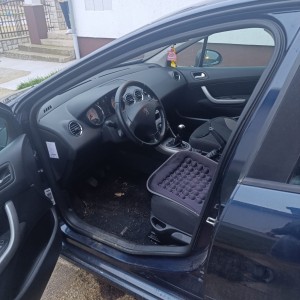 Peugeot 308 2010 karamboliran