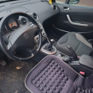 Peugeot 308 2010 karamboliran