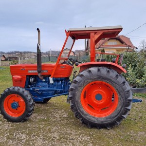 Traktor Universal