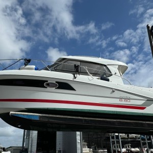 Beneteau Antares 8