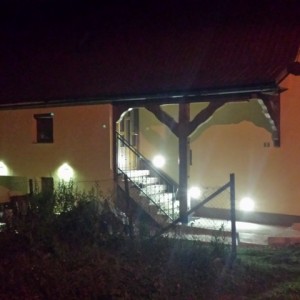 Prodaja kompletno adaptirane kuće u Mrkoplju - pogodna za bavljenje turizmom