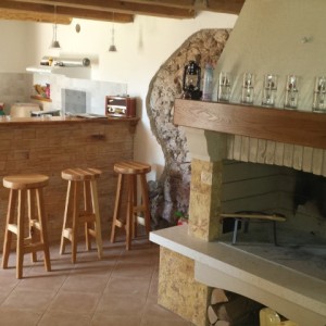 Prodaja kompletno adaptirane kuće u Mrkoplju - pogodna za bavljenje turizmom