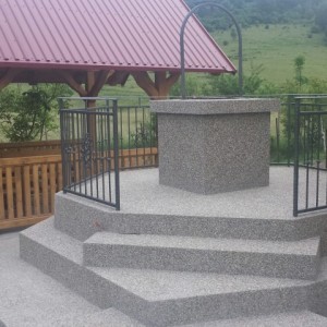 Prodaja kompletno adaptirane kuće u Mrkoplju - pogodna za bavljenje turizmom