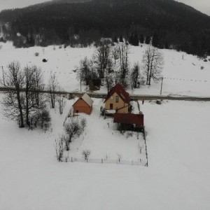 Prodaja kompletno adaptirane kuće u Mrkoplju - pogodna za bavljenje turizmom