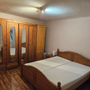 obiteljska kuca u selu Krcenik
