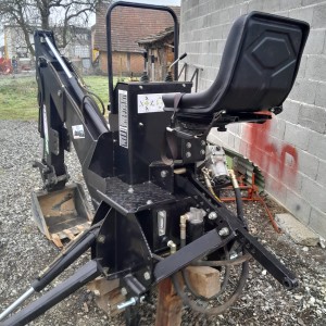 TRAKTORSKI BAGER BH 7600