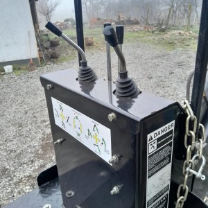 TRAKTORSKI BAGER BH 7600