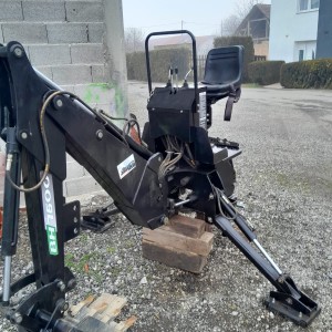 TRAKTORSKI BAGER BH 7600