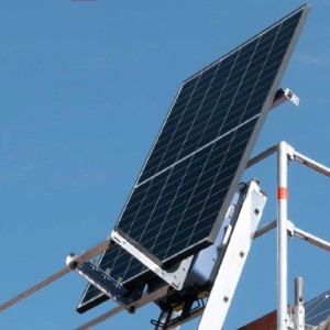 GEDA Akku Lift za transport solarnih panela
