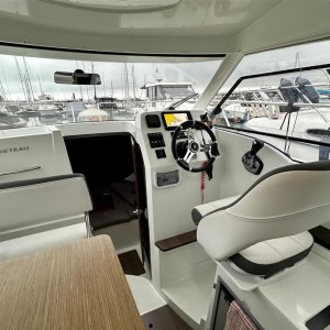 Beneteau Antares 8