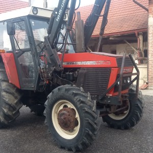 Traktor Zetor 10145 sa prednjim utovarivačem