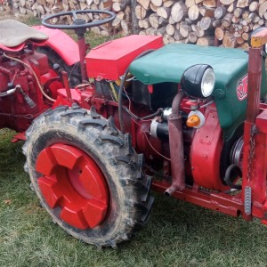 Tomo Vinković 4x4 plus špero 18 konja sa prednjom hidraulikom