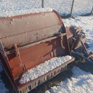 Peodajem tarup zmaj u dobrom i radnom stanju cjena 700eur