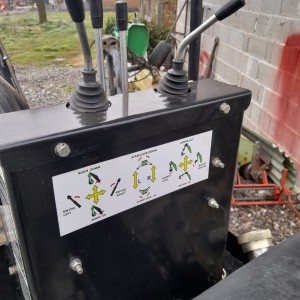 TRAKTORSKI BAGER BH 7600
