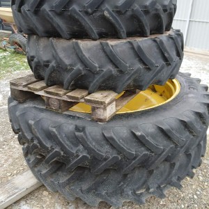 Gume i felge za traktor