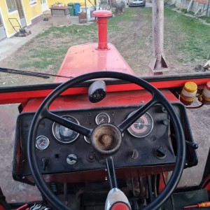 Traktor imt 5106