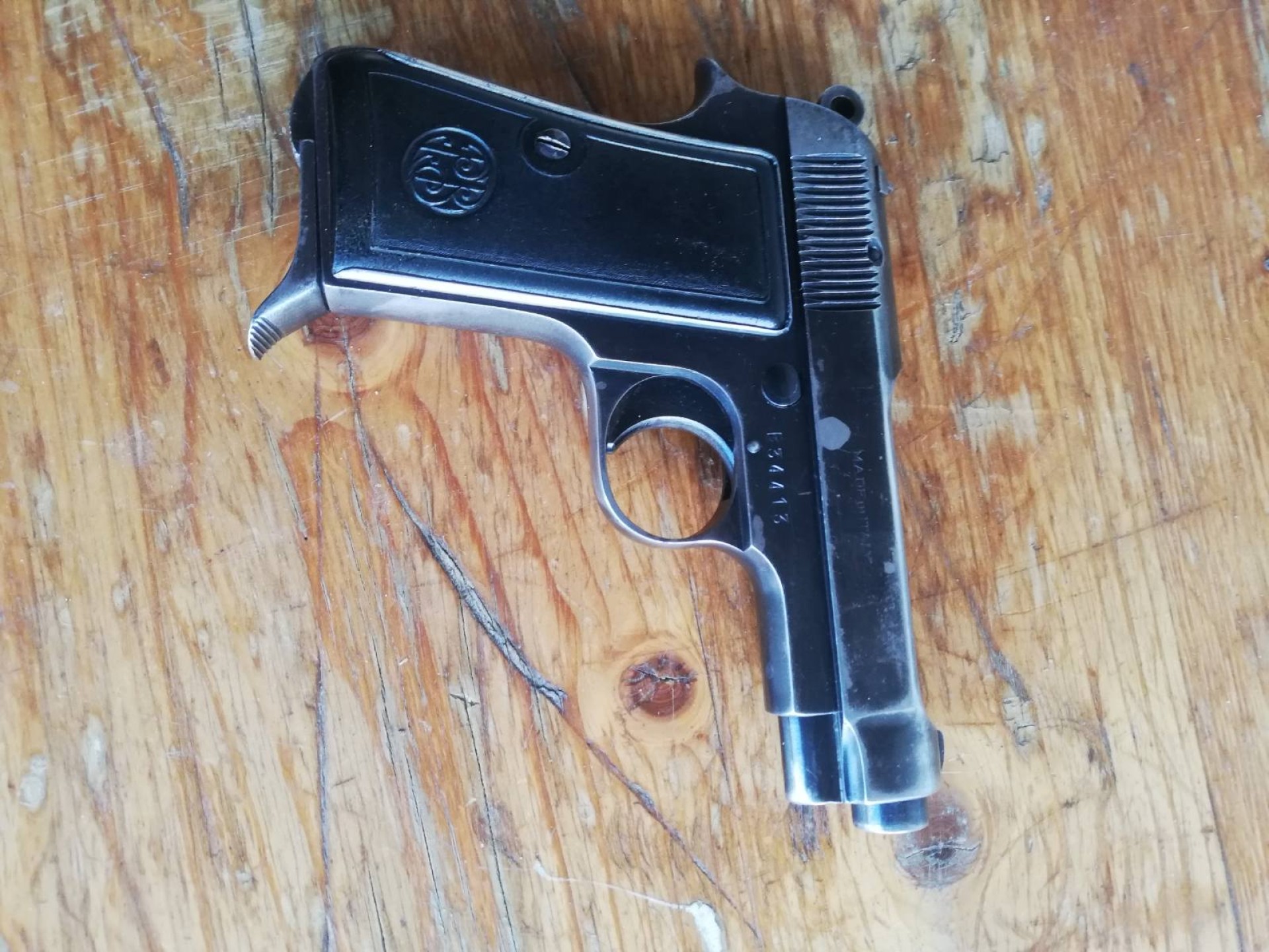 Prodajem pištolj Beretta M-34, call. 9 kratki
