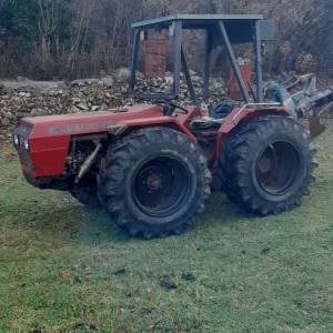 Prodajem traktor Valpadana 7070