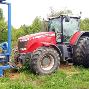 Traktor Massey Ferguson 8650