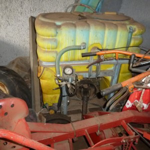 Prodajem balirku Gallignani 1600, atomizer Pro Yet, podrivač, rototiler Calderoni, bočna kosa