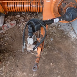 Prodajem balirku Gallignani 1600, atomizer Pro Yet, podrivač, rototiler Calderoni, bočna kosa