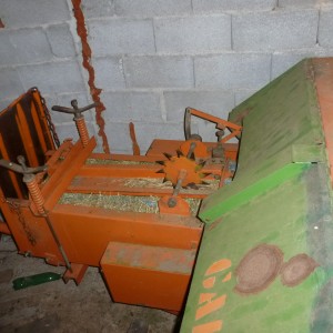 Prodajem balirku Gallignani 1600, atomizer Pro Yet, podrivač, rototiler Calderoni, bočna kosa