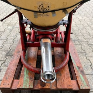 Rasipač Vicon 300 kg