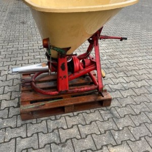 Rasipač Vicon 300 kg