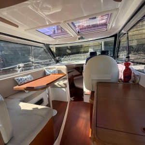 Beneteau Antares 8