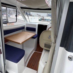 Motorni brod Beneteau Antares