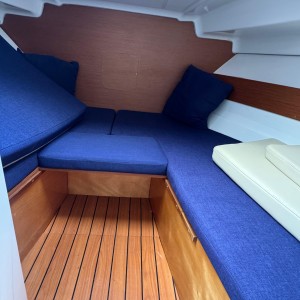 Motorni brod Beneteau Antares